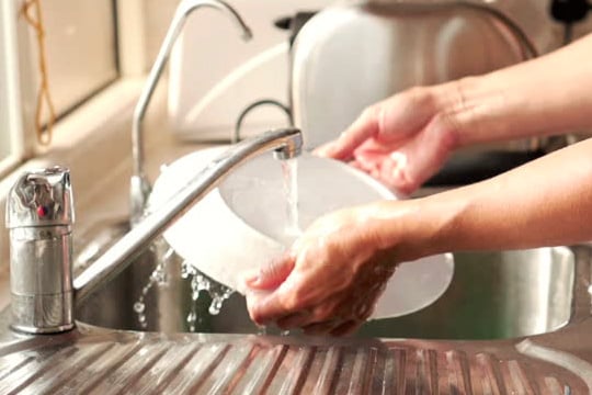 Thói quen dùng nước rửa bát gây bệnh ung thư