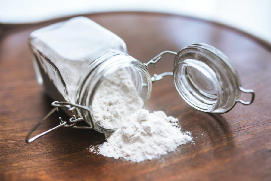 flour-powder-wheat-jar-1024x683