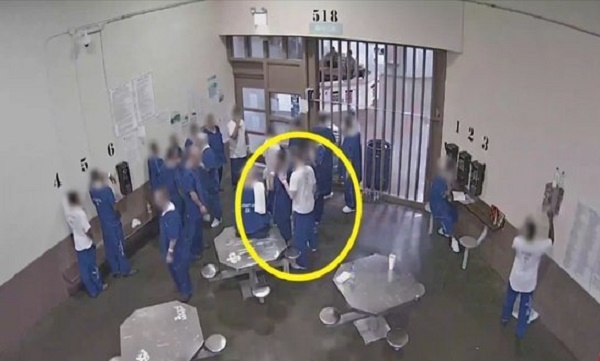 Hàng chục tù nhân cố ý tự lây nhiễm Covid-19 cho mình. Ảnh: Global News