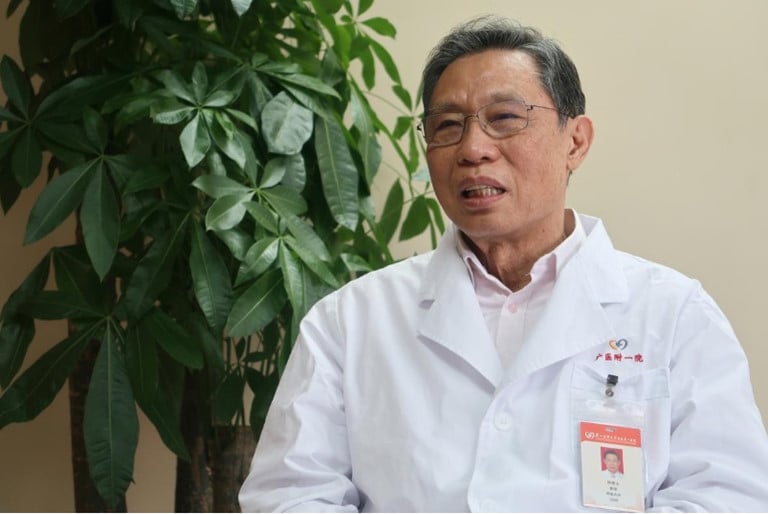 Tiến sĩ Chung Nam Sơn - chuyên gia y tế hàng đầu của Trung Quốc, người có đóng góp tích cực trong cuộc chiến chống Covid-19 ở quốc gia tỷ dân này.