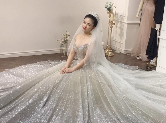 Hình ảnh váy cưới lấp lánh của dàn sao Việt  Cổng Mua Bán