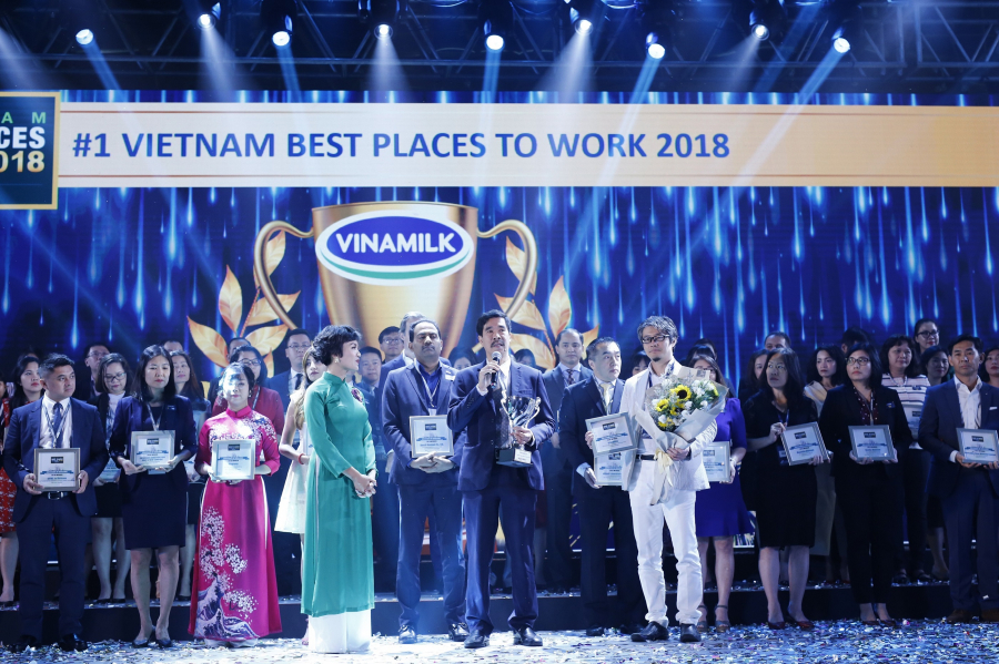 Vinamilk dẫn đầu bảng xếp hạng 100 nhà tuyển dụng hấp dẫn nhất Việt Nam năm 2018.