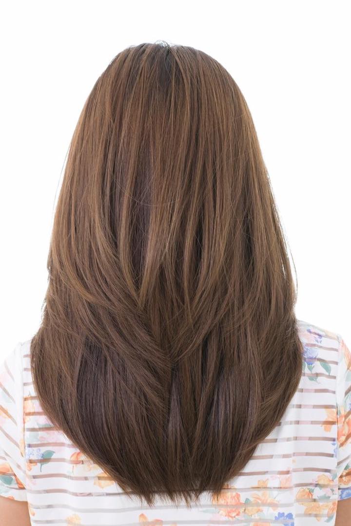 Là một trong những kiểu tóc được yêu thích nhất, tóc layer tầng dài mang lại sự duyên dáng và thu hút cho các cô gái. Hãy xem hình ảnh để được chiêm ngưỡng nét đẹp nổi bật của kiểu tóc này.