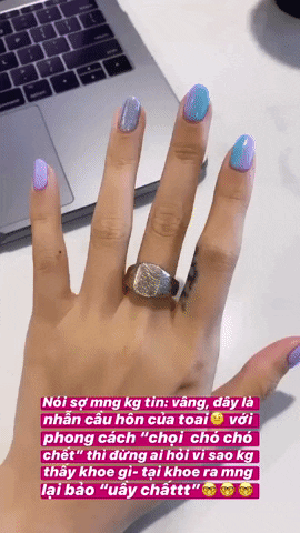 Cận cảnh nhẫn cầu hôn có '1 không 2' của Hoàng Touliver tặng cho Tóc Tiên.