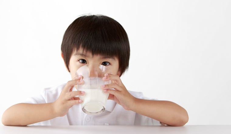 Thời điểm vàng cho trẻ uống sữa tươi tốt cho sức khỏe