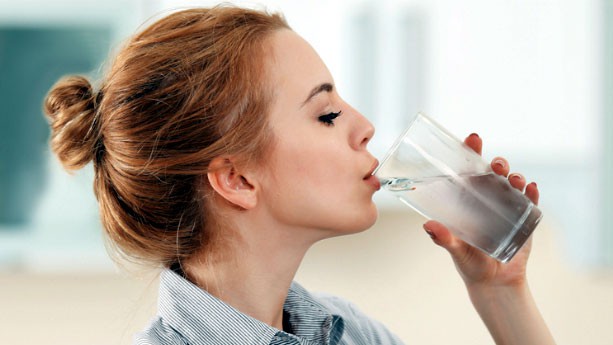 Uống nước vô tội vạ phá hủy sức khỏe
