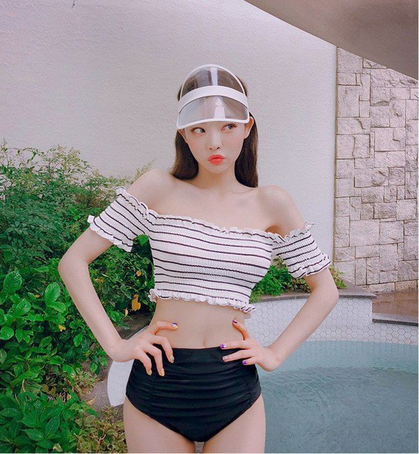 du-lich-mot-chuyen-hotgirl-tram-anh-cho-len-song-ca-bst-bikini-goi-cam-khoe-tron-dang-nuot-na-6-mau-do-boi-dang-chiem-song-he-nay-3-1592317435-226-width600height650