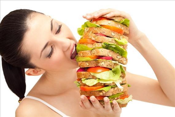 Thói quen ăn uống không khoa học ăn đồ ăn nhanh gây bệnh trực tràng cho bạn