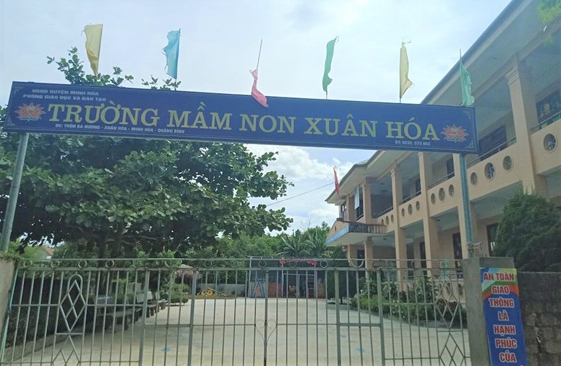 Nữ giáo viên mầm non Xuân Hóa bị tạm đình chỉ một tuần vì mua vở không nằm trong danh mục tài liệu trường mầm non