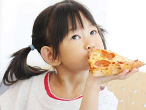 Đồ ăn nhanh gây béo phì cho con bạn
