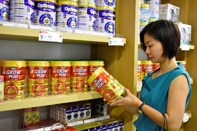 Sản phẩm sữa bột Dielac Grow Plus được bổ sung tổ yến của Vinamilk là giải pháp dinh dưỡng đột phá giúp cải thiện tình trạng suy dinh dưỡng thấp còi ở trẻ.