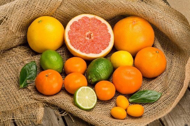 Hải sản kỵ cam quýt thực phẩm giàu vitamin C