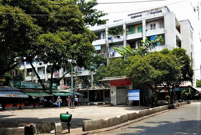 Chung cư Lạc Long Quân, nơi ở của con gái và cháu ngoại bệnh nhân 420