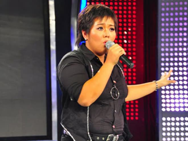 Với ngoại hình nặng ký cùng giọng hát đầy nội lực, Phương Anh được ví là “Siu Black thứ hai”.