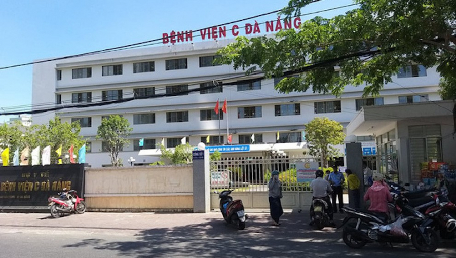 Người đàn ông và vợ đang trong diện nghi nhiễm Covid-19