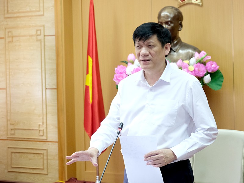 Quyền Bộ trưởng Bộ Y tế Nguyễn Thành Long