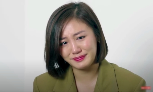 Mới đây, Văn Mai Hương lên tiếng về vụ việc bị hack camera, cô đã rơi nước mắt khi nói về sự cố này: 