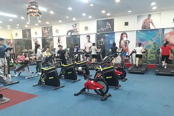 Xe đạp tập Gym tại phòng tập cần tải trọng lớn