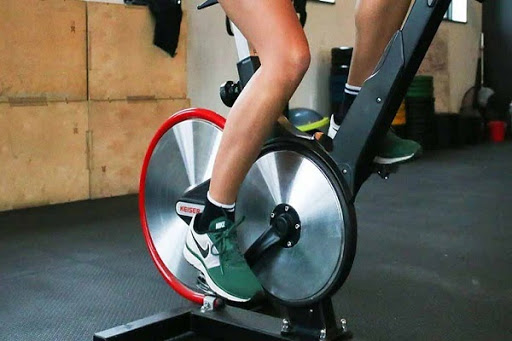 Vận hành xe đạp tập Gym