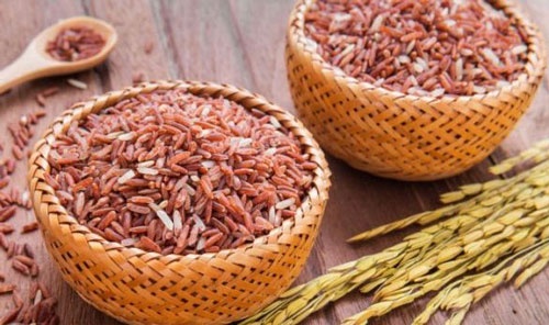 Gạo lứt là một loại ngũ cốc được nhiều người tin dùng và truyền tai nhau những tác dụng “kinh điển” của gạo lứt từ giúp giảm cân, trị mụn, chống tiêu chảy