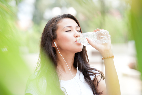 Uống nước gây hại cho gan thận 