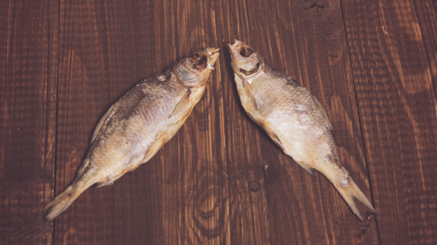 Cá muối mặn là một trong những món ăn không tốt cho sức khỏe.