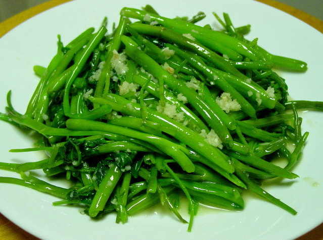 Không ăn rau để qua đêm