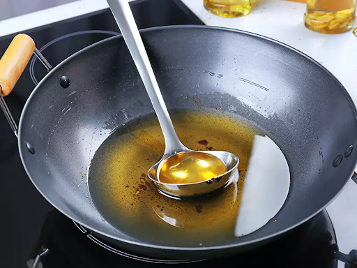2 loại dầu ăn tuyệt đối không dùng để nấu nướng kẻo độc hại vô cùng