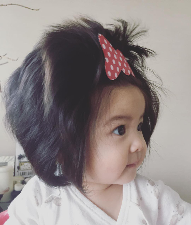 Mái tóc có một không hai của cô bé Chanco.
