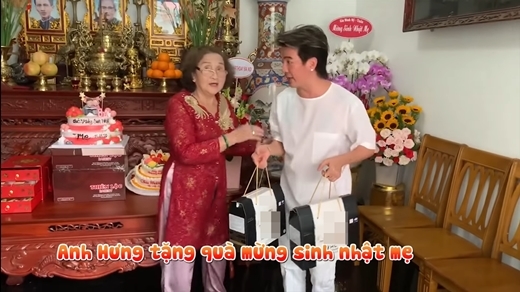 dam-vinh-hung-tan-tuy-voi-me-hoai-linh-nhu-me-ruot-adee2608