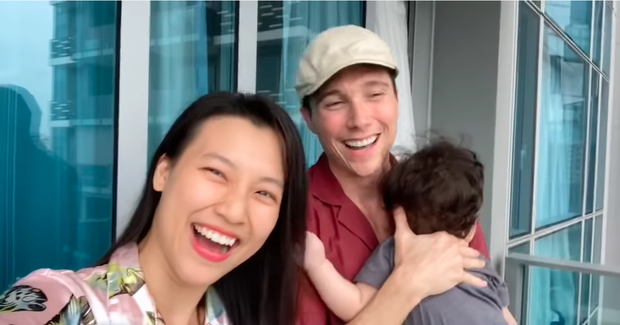 hoang-oanh-va-chong-tay 1