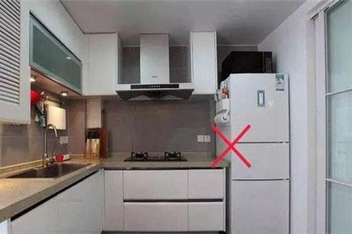 Không đặt tủ lạnh cạnh bếp nấu