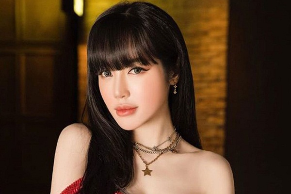 elly-tran-noi-ve-nguoi-thu 1
