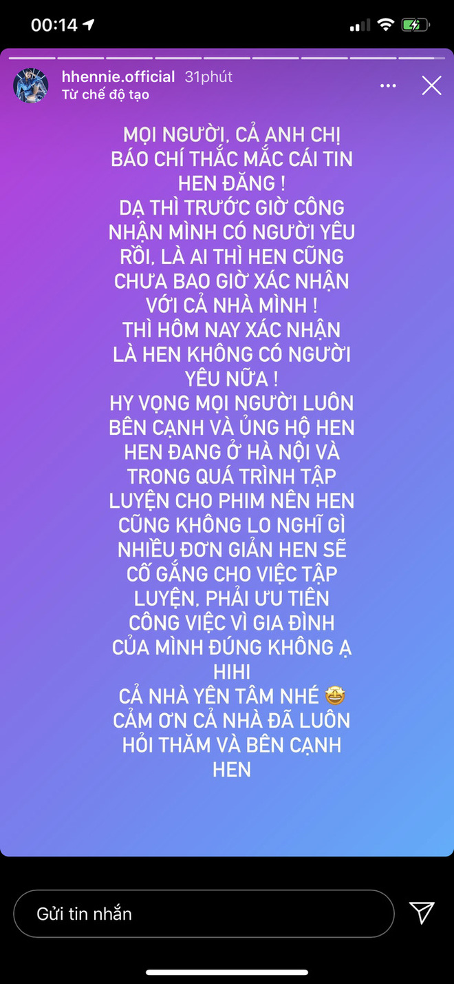 Tối 5/10, H'Hen Niê chính thức lên tiếng xác nhận đã chia tay người bạn trai chưa kịp công khai của mình. Thông báo của H'Hen Niê khiến nhiều người không khỏi tiếc nuối. Bởi có lẽ dù chẳng một lần xác nhận chuyện tình cảm nhưng cô và bạn trai tin đồn đã chia sẻ nhiều khoảnh khắc hạnh phúc. Vậy là sau gần 2 năm bên nhau, H'Hen Niê và bạn trai đã đường ai nấy đi.