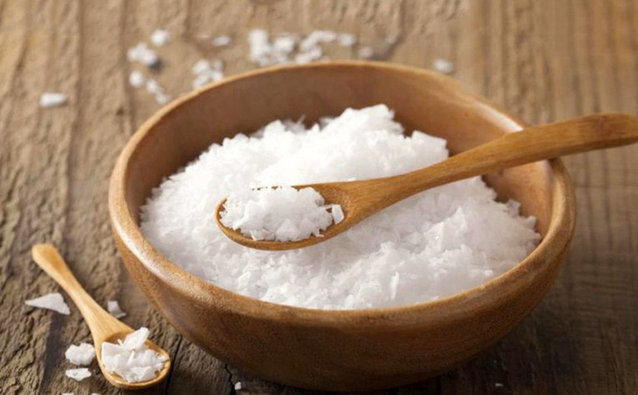 Không nên cho bé ăn nhiều muối