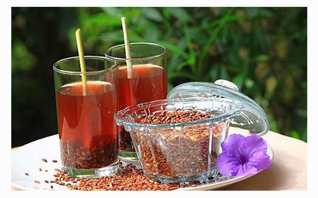 Uống nước gạo lứt rang giúp giải nhiệt cho gan