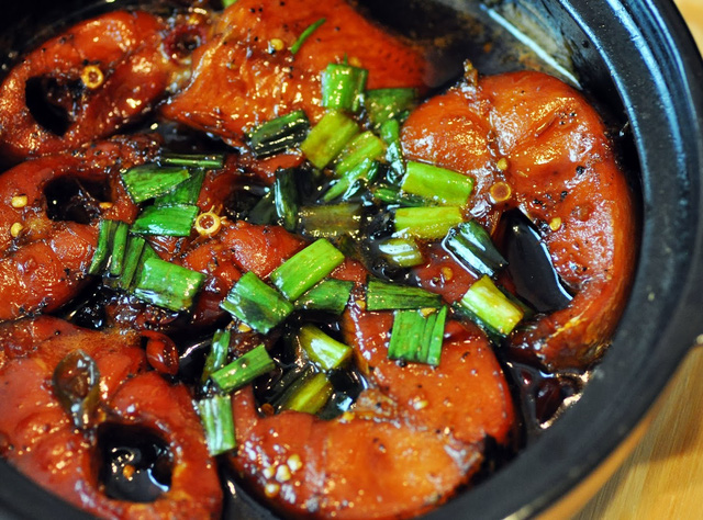 ca-kho-bang-noi-com-dien-01