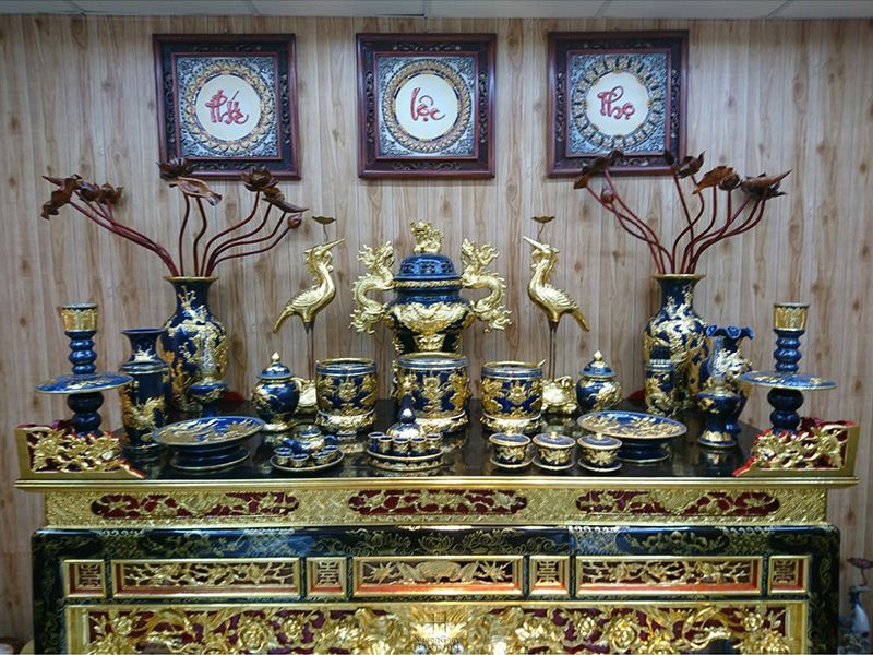 Bát hương gia đình không dùng bằng đá