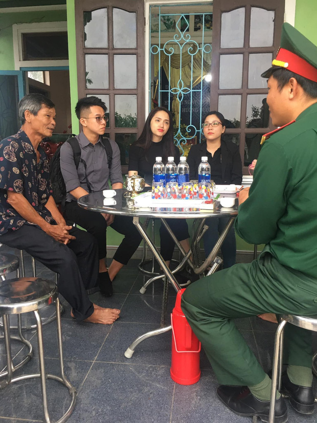 huong-giang-tham-nha-liet-si 1