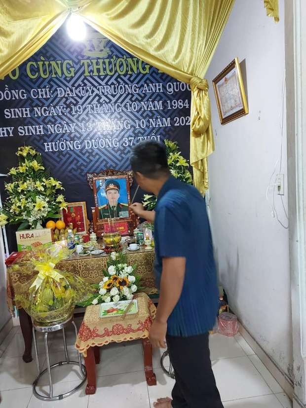 huong-giang-tham-nha-liet-si 2