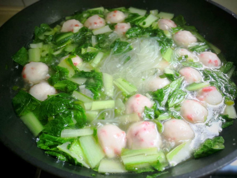 Đảo đều 1 lần nữa rồi tắt bếp.