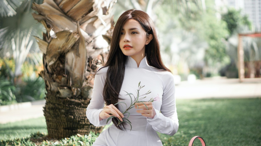 Xinh đẹp đúng chuẩn “nàng thơ”