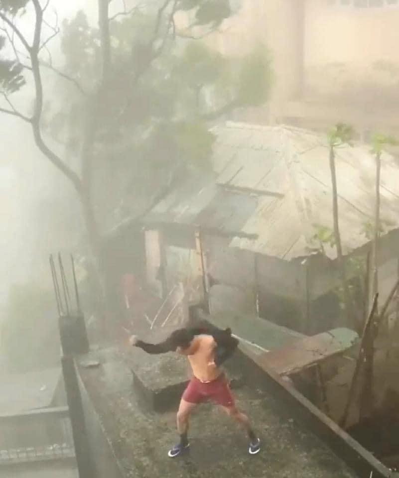 Chẳng những đứng