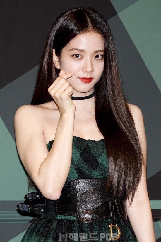 jisoo196