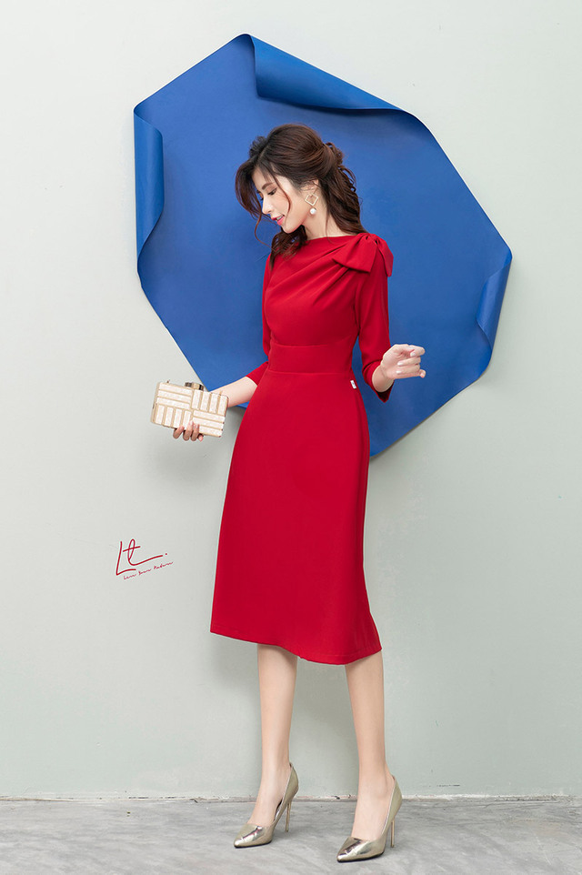 Những bộ cánh của nhà LYN đều toát lên vẻ đẹp thanh lịch, kiêu sa của phụ nữ hiện đại.