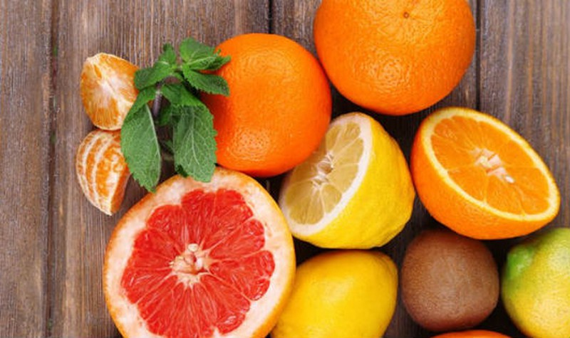 Trái cây nhiều vitamin C không ăn buổi tối