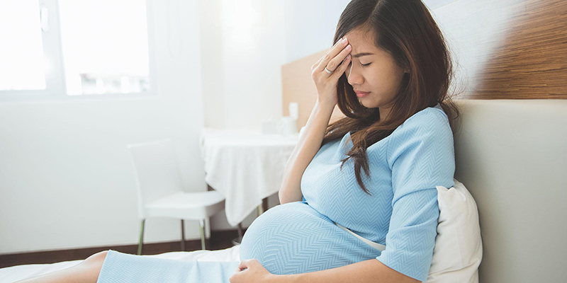 Khi mang thai mẹ bầu không nên cáu giận mệt mỏi