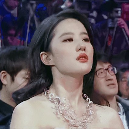 my-nhan-co-trang 6