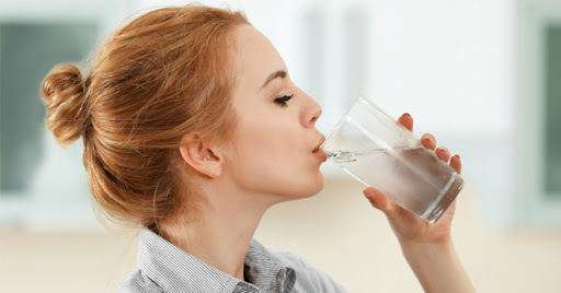 Uống nước vào buổi sáng tốt cho sức khỏe