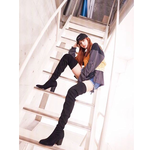 lisa-blackpink